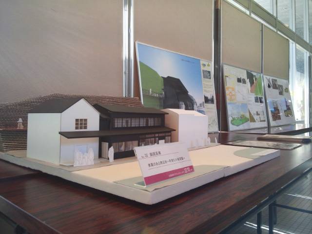 釧路市役所 １階展示ホールで「釧路高専創作展」を開催